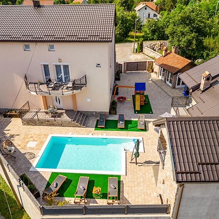 Apartman Toni Gračac Exteriör bild