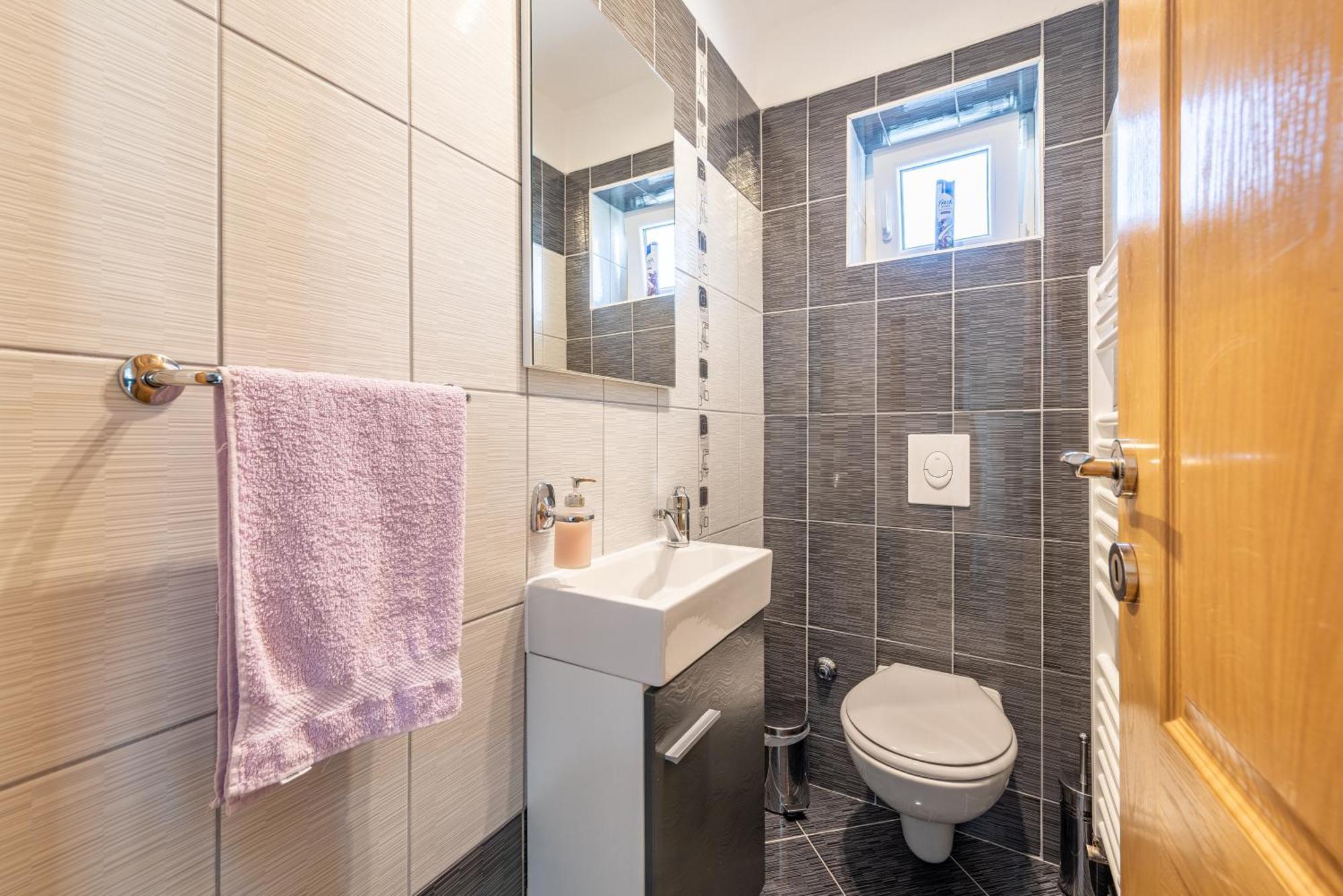 Apartman Toni Gračac Exteriör bild