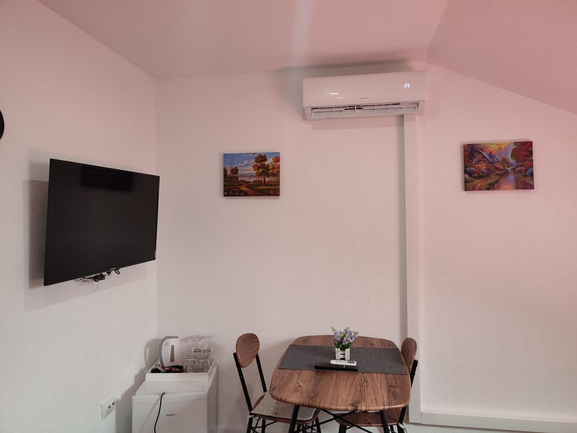 Apartman Toni Gračac Exteriör bild
